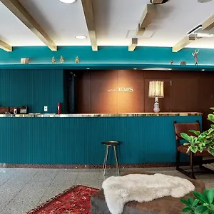 トムス 3*, 東京都 日本